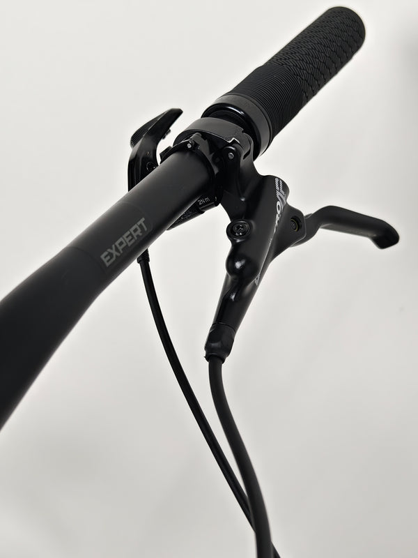 Polygon Siskiu T8 2023 Full Suspension / LARGE / RRP: £2,400.00 / Very Good Condition