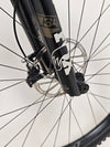 Specialized Stumpjumper Expert 2022 CARBON in excellent used condition at eMado Bikes, emphasizing precision engineering.