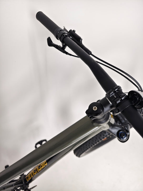 Close-up of the drivetrain on the 2023 Cannondale CUJO 2 in Medium - Used Cannondale CUJO 2 in Medium at eMado, highlighting the SRAM SX Eagle components.