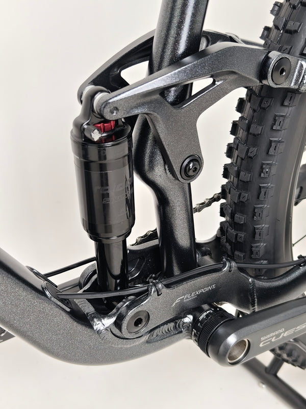 Image of Giant Stance 29 2 assembled properly for inspection, emphasizing quality.