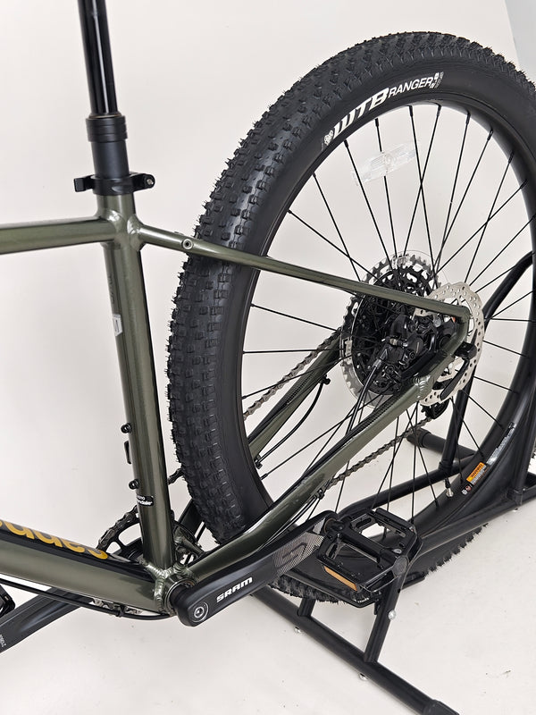 Profile of the 2023 Cannondale CUJO 2 with focus on frame geometry.