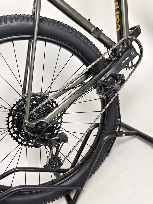 All-round view of the 2023 Cannondale CUJO 2 highlighting its robust build.