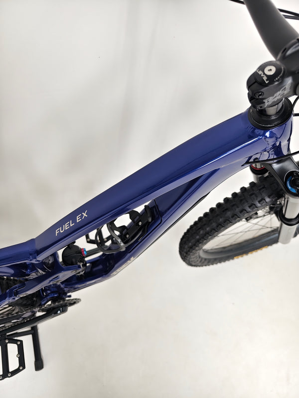 Trek Fuel EX 7 2024 Gen 6 (upgraded), M-L in Very Good Condition - capturing the bike's key features.