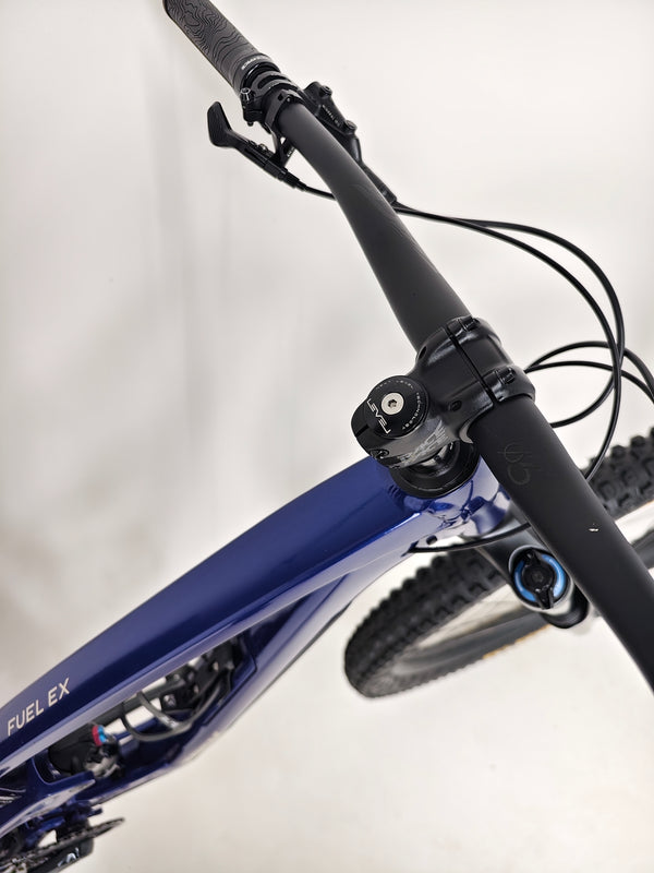 Trek Fuel EX 7 2024 Gen 6 (upgraded), M-L in Very Good Condition - capture of the gearing setup on the bike.