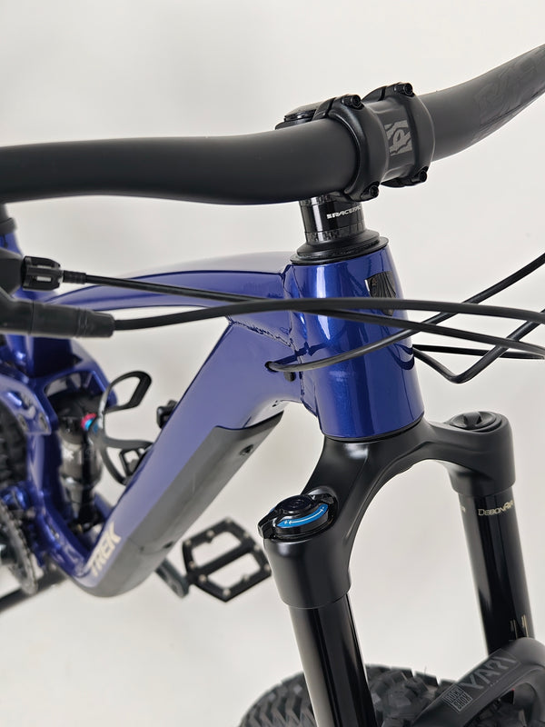 Trek Fuel EX 7 2024 Gen 6 (upgraded), M-L in Very Good Condition - highlighting the bike's upgraded components.