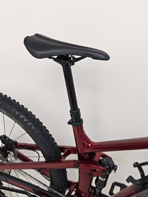 Trek Top Fuel 8 XT 2023 Mountain Bike in Very Good Condition - Crankset and Chain Detail