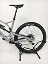 Nukeproof Mega 290 CARBON - Image showcasing the bike's sturdy and stylish wheels.