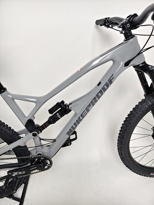 Nukeproof Mega 290 CARBON - Image capturing the vibrant colour of the bike in natural light.