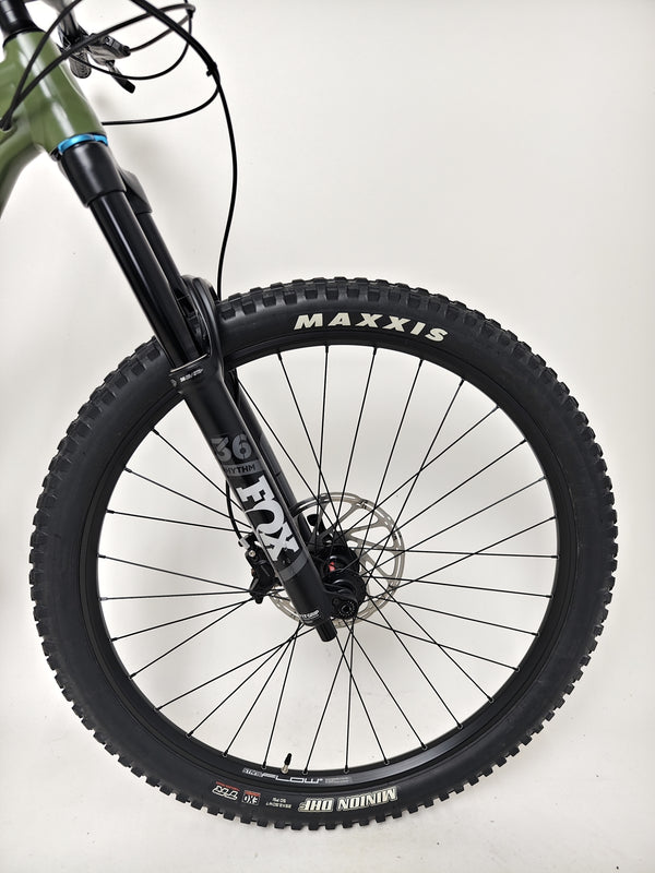 Norco Sight A2 2021 bike engaged in a mountain descent, illustrating agility and control.