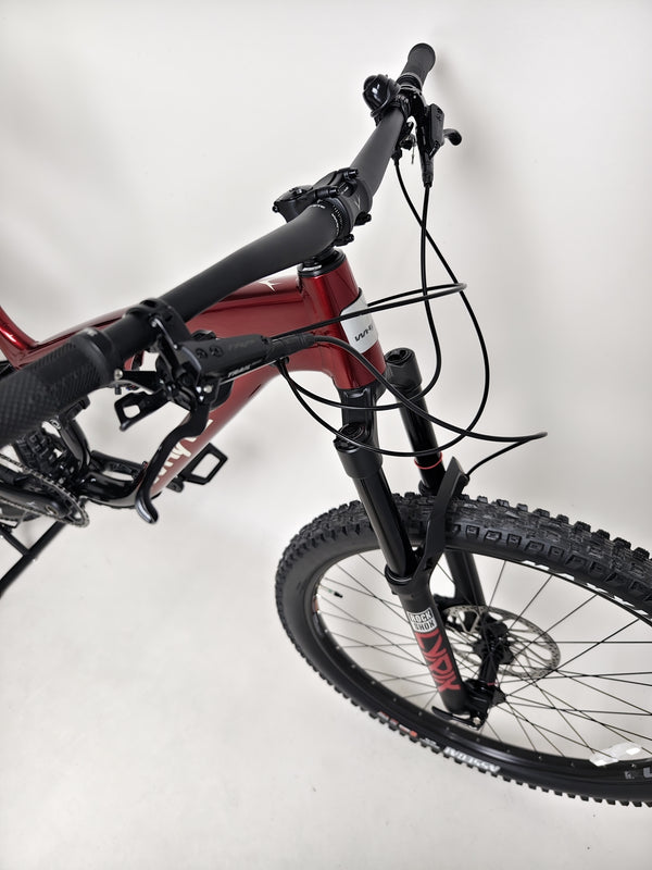 Detailed focus on the WTB wheels on the Whyte T-160 S 2025, showcasing tubeless readiness.