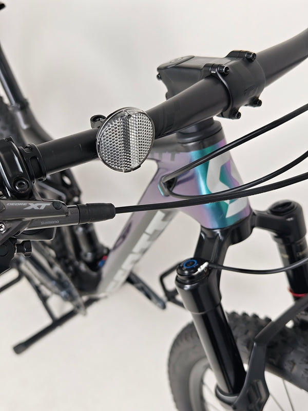 View of the large frame size marking on the Scott Spark RC 900 Team Issue AXS Carbon.