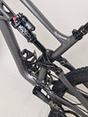 Close-up of the color finish on the Specialized Status 160, showcasing its attractive design.