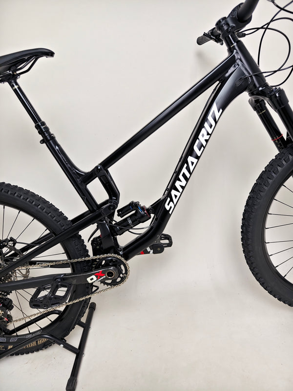 Santa Cruz Nomad Alloy R / SRAM XX1 / HOPE Hubs / E.13 / XL / Top-Spec / Very Good Condition! - Profile view illustrating the bike's suspension system in action.