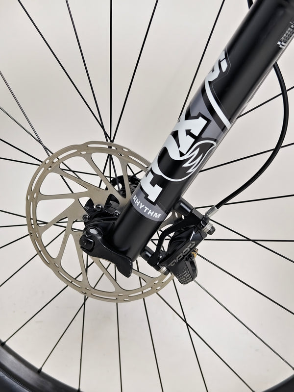 Specialized Stumpjumper EVO Comp Alloy 29/27.5 MULLET / MEDIUM S3 / Very Good Condition - Image displaying the quality of the frame and components.