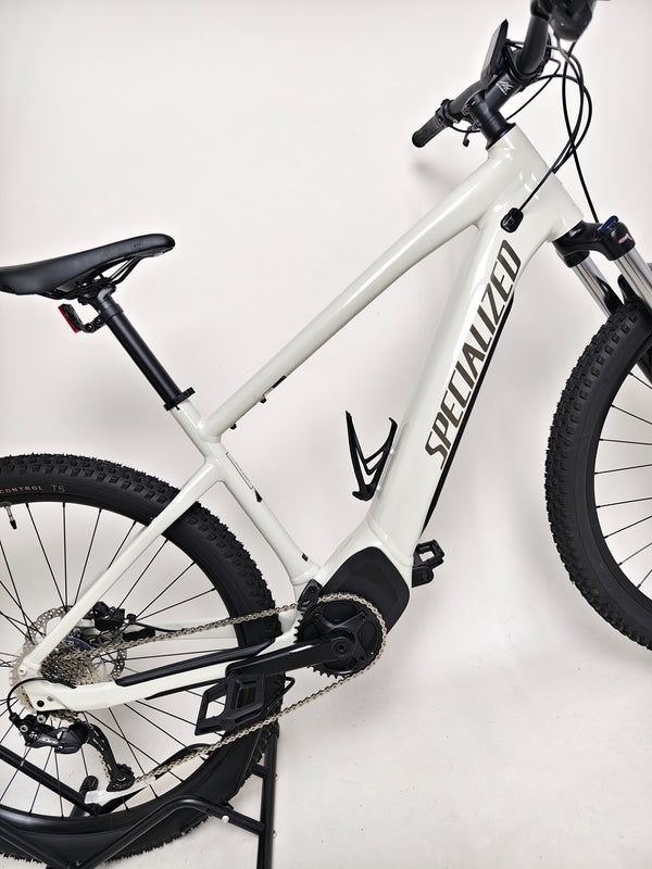 Side profile of the Specialized Turbo Tero 3.0 showing the ergonomics of the design appealing for long rides.