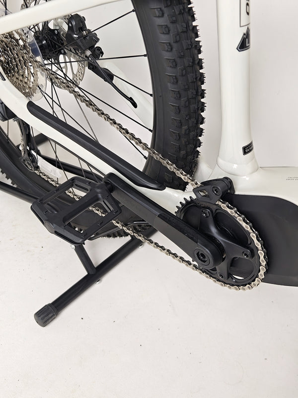Image highlighting the Turbo System Lock feature of the Specialized Turbo Tero 3.0 Electric Mountain Bike.
