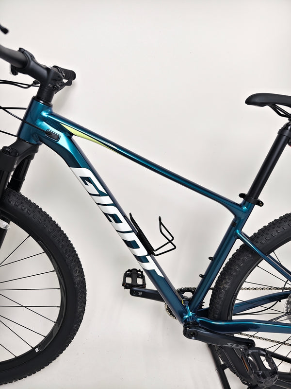 Giant XTC SLR 29 1 Mountain Bike 2024 number of speed gears shown clearly.