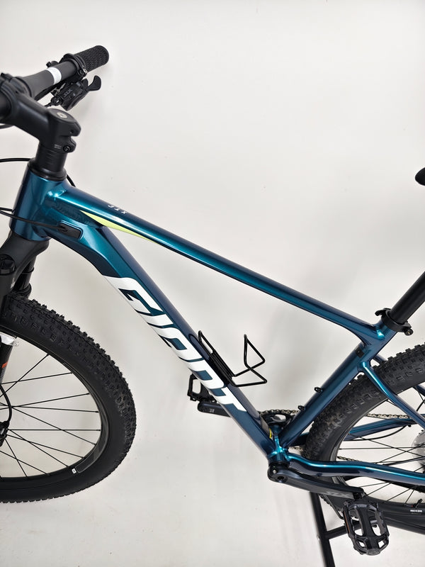 Giant XTC SLR 29 1 Mountain Bike 2024 detailed photo showing its full specifications.