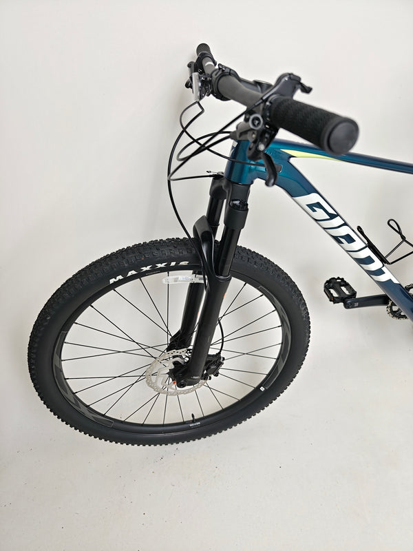 Giant XTC SLR 29 1 Mountain Bike 2024 ready for test rides in excellent condition.