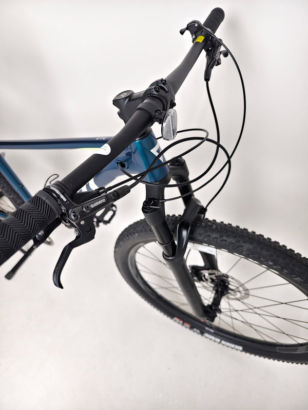 Close-up of the lightweight aluminium used in the Giant XTC SLR 29 1 Mountain Bike 2024.