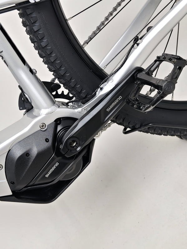 RockMachine Blizz e60-29 Electric Mountain Bike saddle positioning and comfort design, LARGE size, RRP: £3,499.00, in like-new condition with only 2 miles.