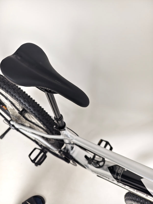 RockMachine Blizz e60-29 Electric Mountain Bike displaying its front fork and suspension, LARGE size, RRP: £3,499.00, used for only 2 miles.