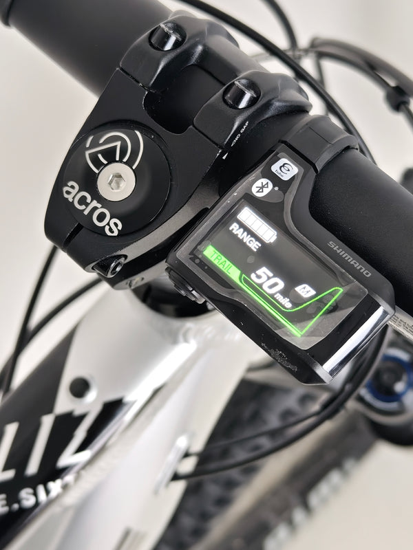 RockMachine Blizz e60-29 Electric Mountain Bike emphasizing its craftsmanship, LARGE size, RRP: £3,499.00, only 2 miles ridden.