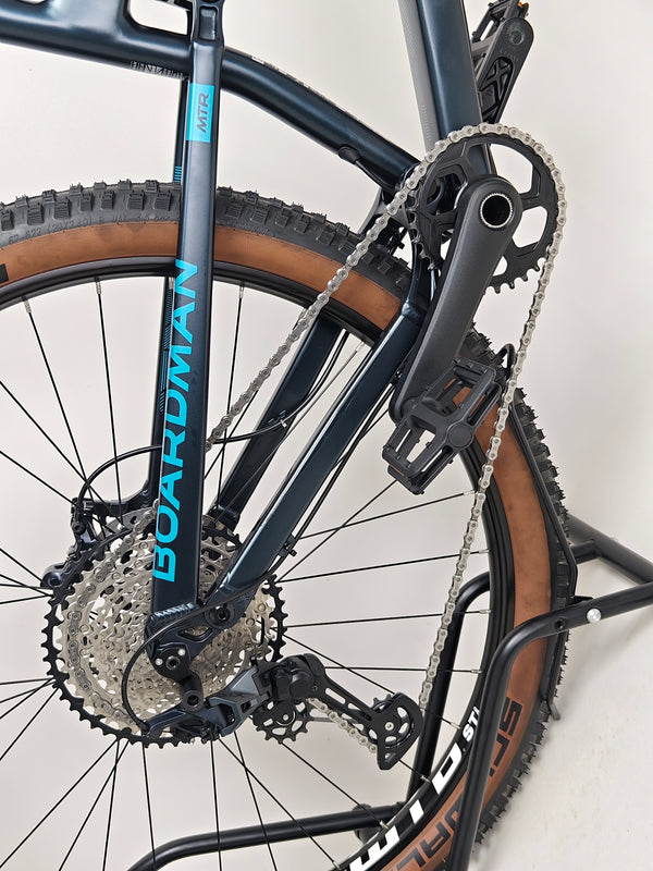 Side profile close-up of the 2023 Boardman MTR 9.0 / LARGE / LYRIK / Very Good Condition! / Our Price: £1390.00! / RRP £2,225.00.