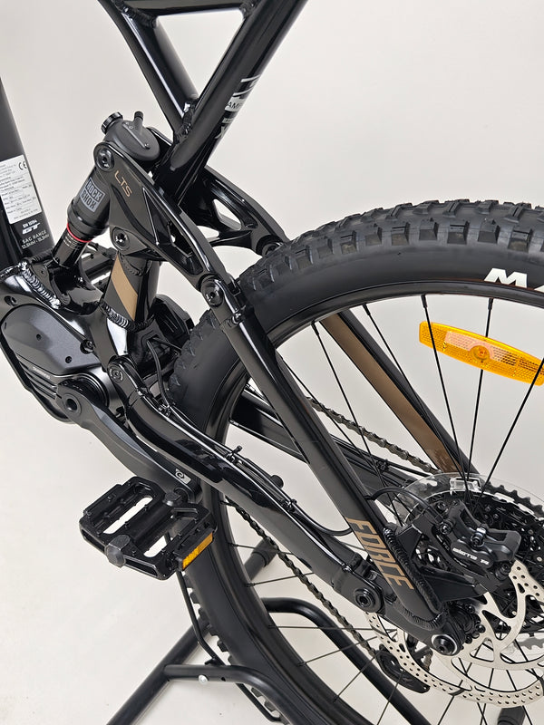 Snapshot of the GT E Force Amp+ Full Suspension e-Bike 2024 in XL size with Yari features, excellent condition, only 51 miles, available for £2,250.