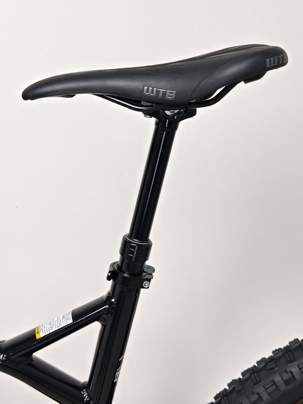GT E Force Amp+ Full Suspension e-Bike 2024 view emphasizing all major components and technical prowess in excellent condition, XL size, Yari, only 51 miles, for £2,250.