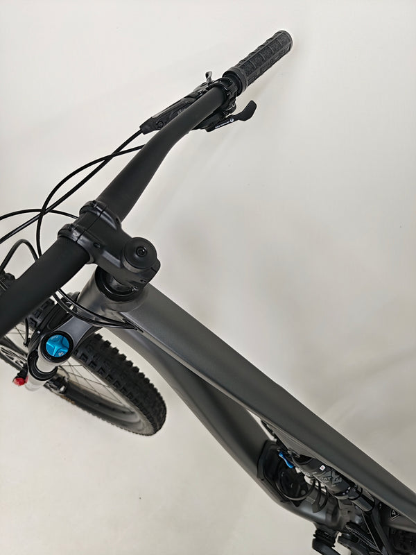 Close-up of the Specialized Stumpjumper EVO Comp Alloy 29 2024's hydraulic disc brakes, emphasizing safety and control, £3,200.00.