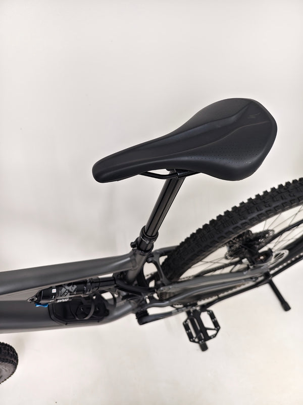 High-quality alloy frame of Specialized Stumpjumper EVO Comp Alloy 29 2024, demonstrating strength and lightweight features, RRP: £3,200.00.