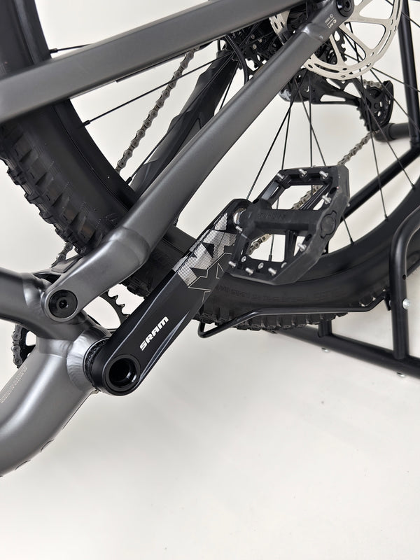 Inspection of drivetrain components on the Specialized Stumpjumper EVO Comp Alloy 29 2024, focused on quality in Very Good Condition, £3,200.00.