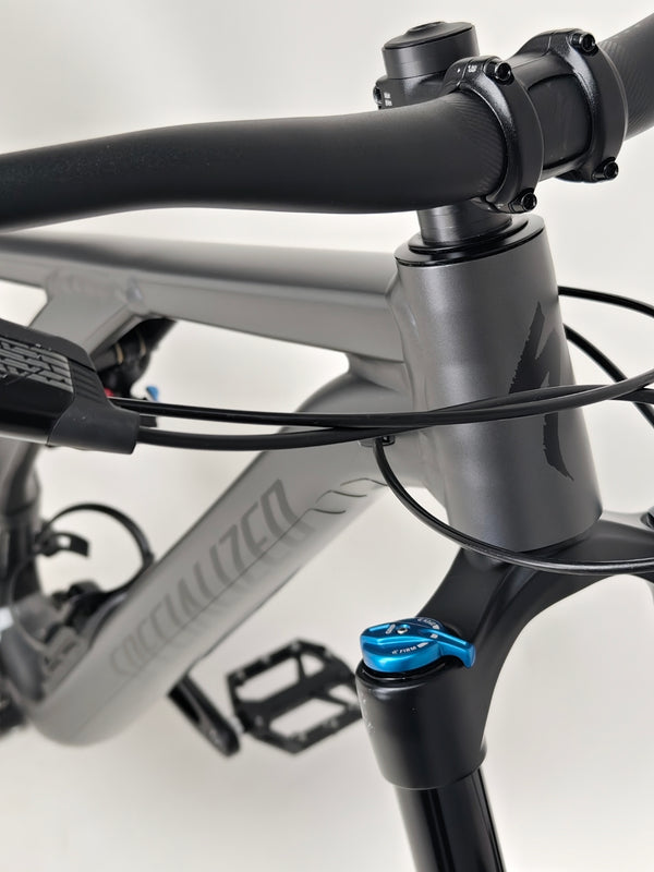 Technical manual view of the Specialized Stumpjumper EVO Comp Alloy 29 2024 features, in Very Good Condition, for sale, RRP: £3,200.00.