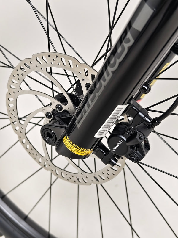 Overall setup of the handlebars on GT Zaskar FS Sport 2024 focusing on adjustable settings.