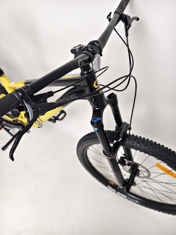 Profile view of the bike highlighting GT Zaskar FS Sport 2024's ergonomic offerings.