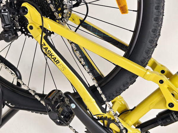 Close-up of the crankset on the GT Zaskar FS Sport 2024 illustrating components and design.