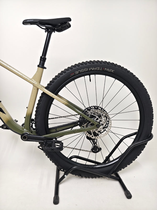 Trek ROSCOE 9 2024 Mountain Bike design details in Excellent Condition, Medium size, RRP: £1,850.00, yours for just £1,090.00 at eMado.