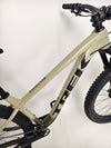 Sunset backdrop for Trek ROSCOE 9 2024 Mountain Bike, Excellent Condition, Medium size, original RRP: £1,850.00, available for £1,090.00 with Fast Delivery at eMado.