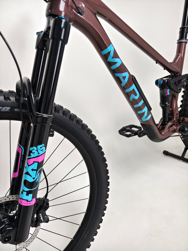 Close-up of the suspension system on Marin Alpine Trail 1 2025 in excellent condition, LARGE size. Original price £3,099.00, on sale for £1,720.00 with FREE Delivery!