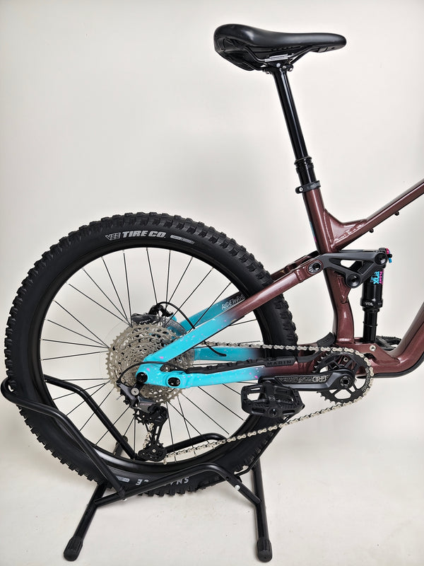 Overview of Marin Alpine Trail 1 2025 mountain bike in excellent condition, LARGE frame visible. Original RRP: £3,099.00, now offered at £1,720.00 with FREE Delivery!