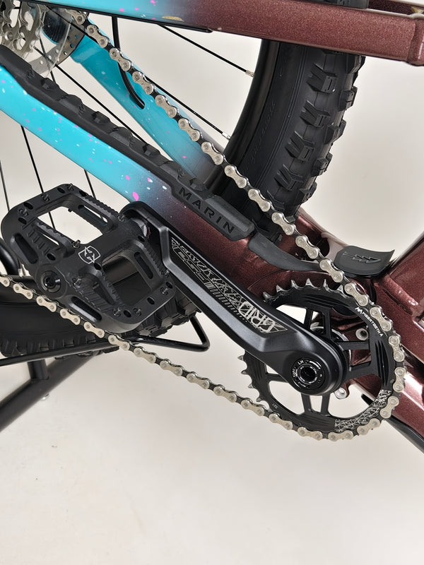 Overview of the Marin Alpine Trail 1 2025 mountain bike in excellent condition, LARGE size, with RRP £3,099.00. Special pricing at £1,720.00 including FREE Delivery!