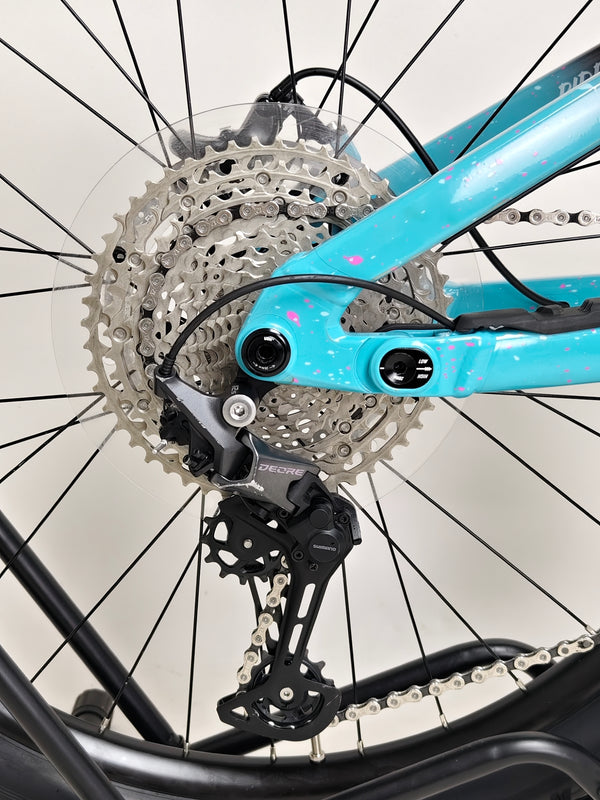Detailed view of the Marin Alpine Trail 1 2025 in excellent condition, LARGE frame available for RRP: £3,099.00, now only £1,720.00 including FREE Delivery!
