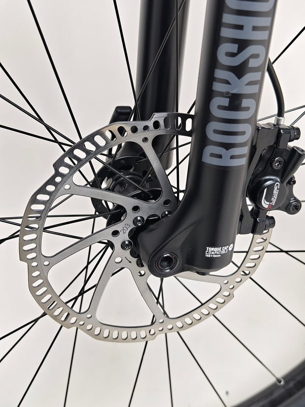 2021 Specialized Stumpjumper Alloy angled view highlighting its colour and construction, in very good condition for our price of £1,250.00.