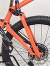Exploring the handlebars and controls on the 2021 Specialized Stumpjumper Alloy, reflecting its modern technology in very good condition for £1,250.00.