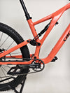 Close-up detail on the 2021 Specialized Stumpjumper Alloy's wheels and tires, emphasizing performance in very good condition for only £1,250.00.