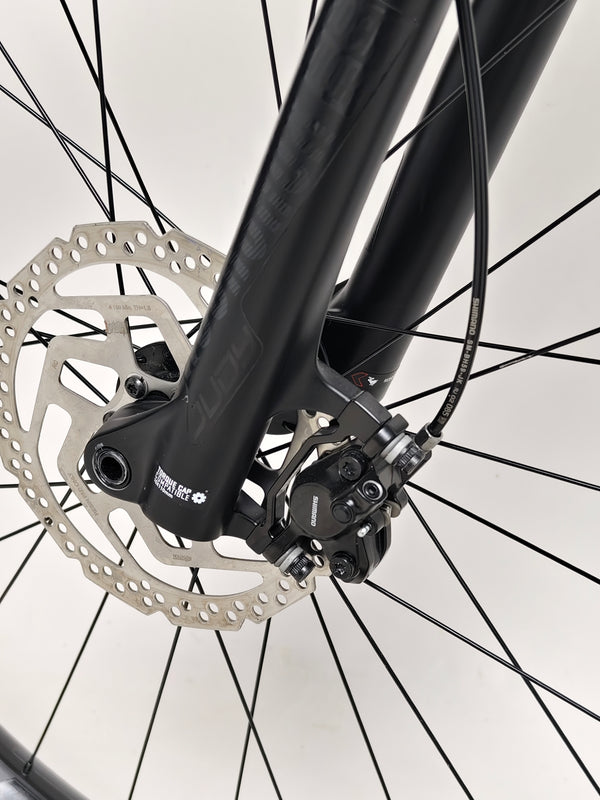 Trek ROSCOE 7 2021 mountain bike image showcasing its complete setup for trail riding, XL, priced at £590.