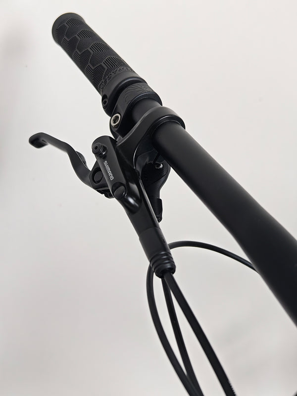 Trek ROSCOE 7 2021 mountain bike captured showing the frame and main components, XL size, for sale at £590.