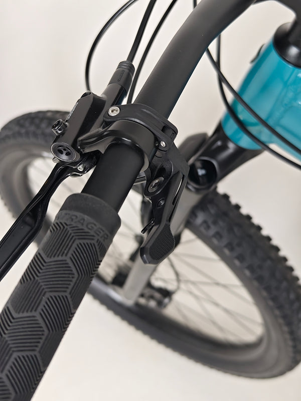 Trek ROSCOE 7 2021 bike showing off its lightweight features, XL size, previously £1,150, now yours for just £590.