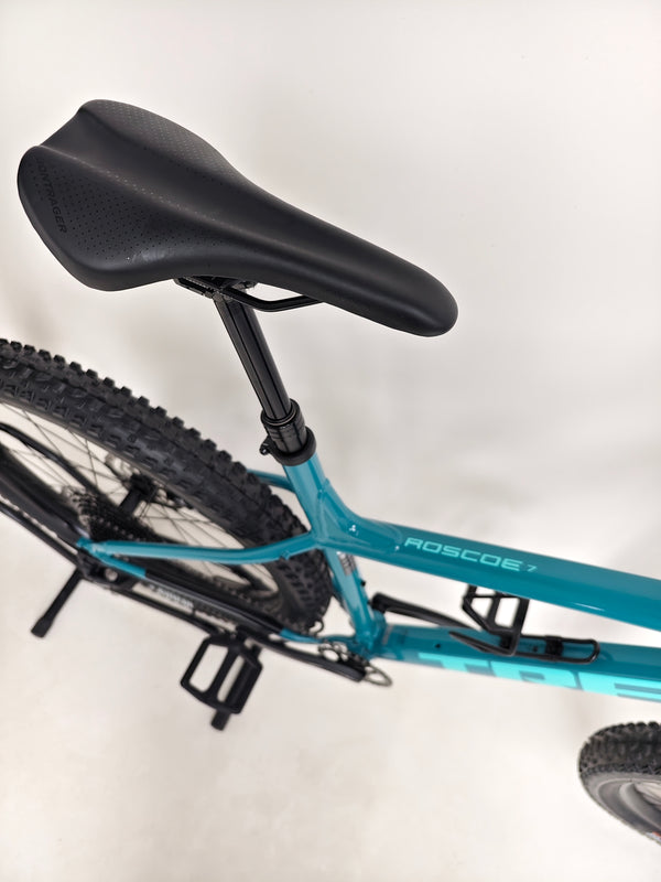 Trek ROSCOE 7 2021 bike displayed outdoors, XL size with dropper post, RRP: £1,150, now available for £590.